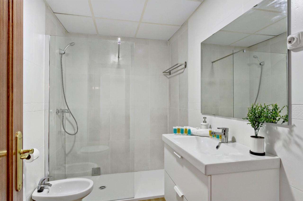 Del Parque Flats - Ollerias 3 Apartment มาลากา ภายนอก รูปภาพ